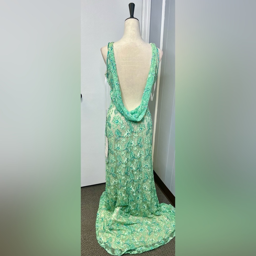 Prom dress - Picture 3 of 5